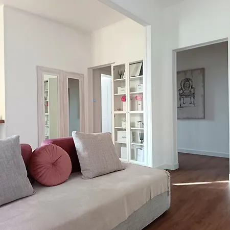 46 Luxury Apartment